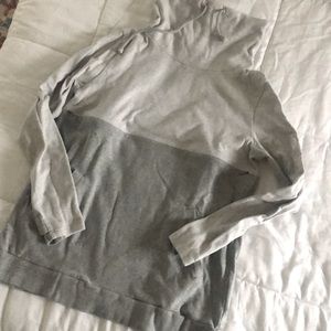 Nursing Queen Sweatshirt small Gray